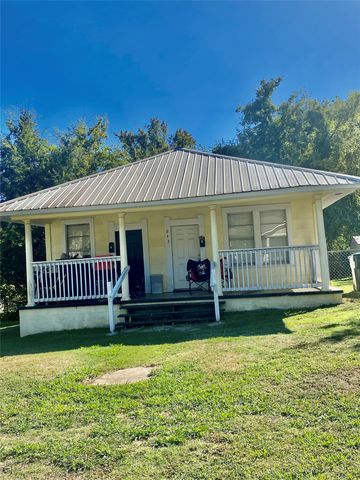 843 College Street, Shreveport, LA 71104