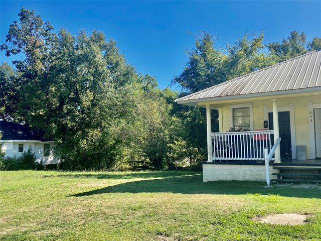 843 College Street, Shreveport, LA 71104