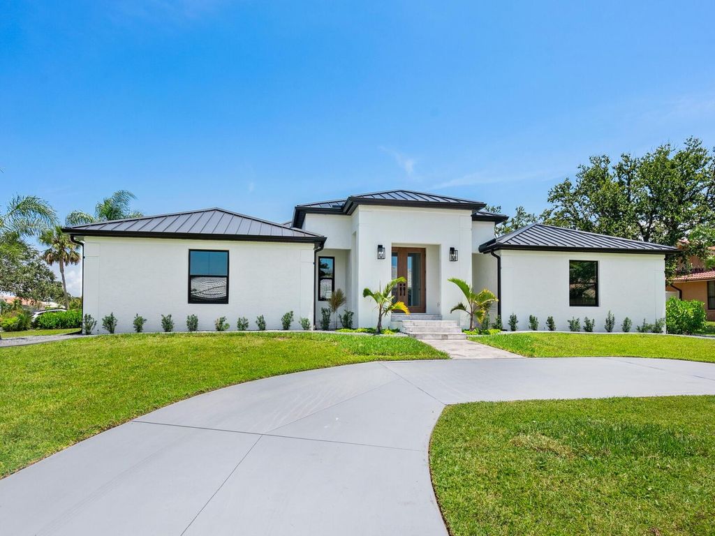 180 LOOKOUT POINT DRIVE, Osprey, FL 34229