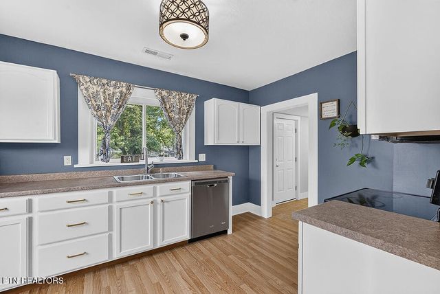 123 Pearson Ave, Knoxville, TN 37920