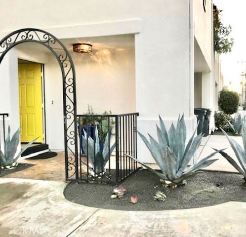 445 Begonia Avenue 6, Corona Del Mar, CA 92625