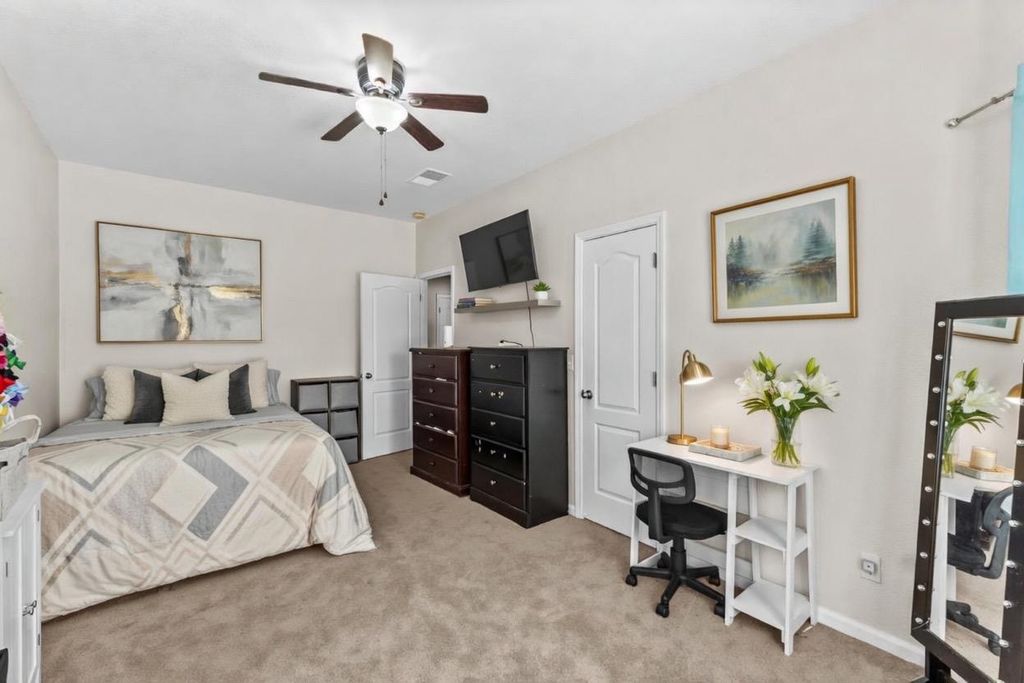 Image 11 of property listing at 15906 W C Street, Kerman, CA 93630