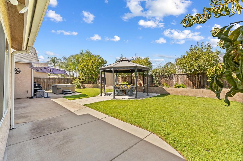 Image 16 of property listing at 15906 W C Street, Kerman, CA 93630