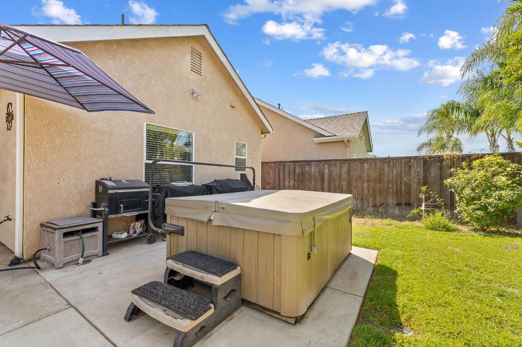 Image 18 of property listing at 15906 W C Street, Kerman, CA 93630