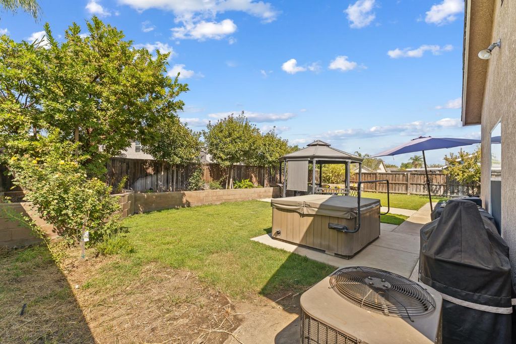 Image 19 of property listing at 15906 W C Street, Kerman, CA 93630