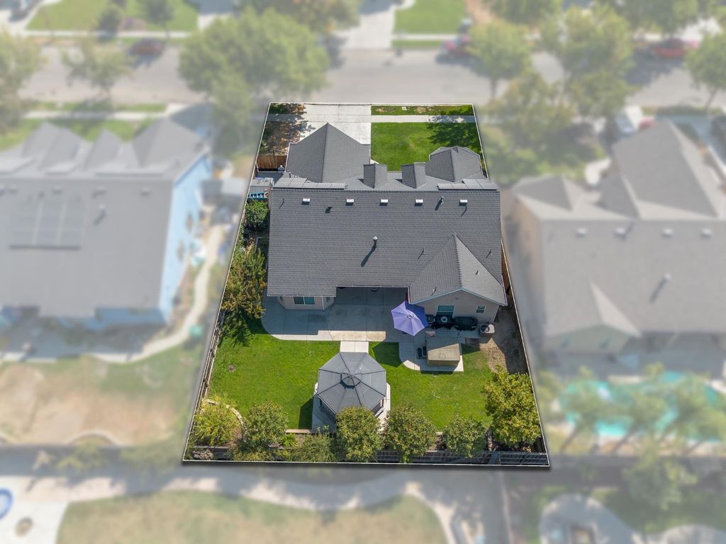 Image 21 of property listing at 15906 W C Street, Kerman, CA 93630