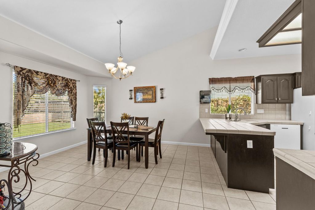 Image 6 of property listing at 15906 W C Street, Kerman, CA 93630