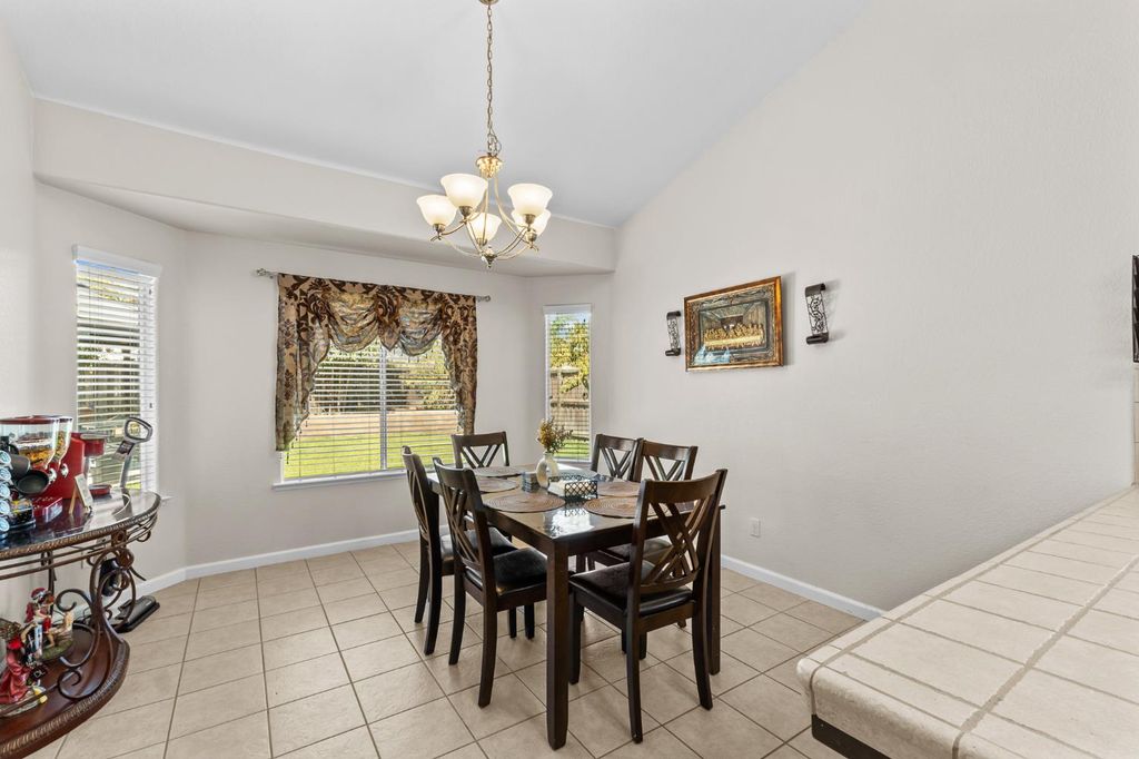 Image 7 of property listing at 15906 W C Street, Kerman, CA 93630