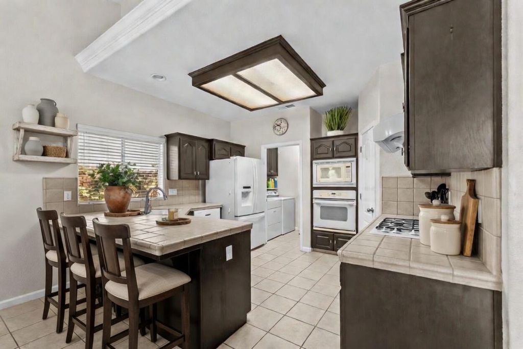 Image 8 of property listing at 15906 W C Street, Kerman, CA 93630