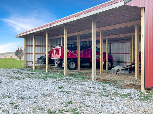 2982 Harvey Bowden Rd, Paris, TN 38242