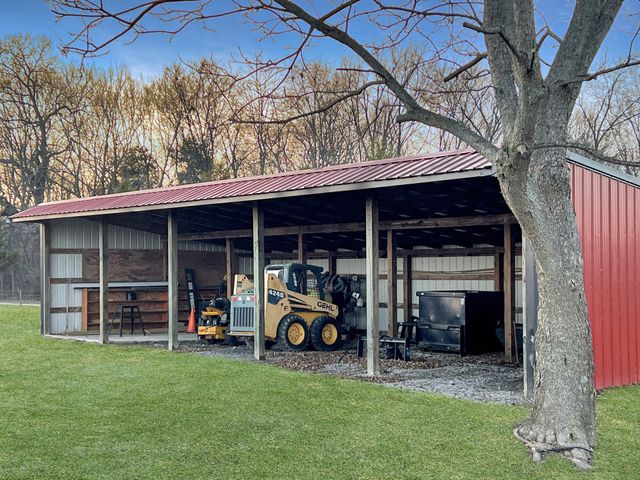 2982 Harvey Bowden Rd, Paris, TN 38242