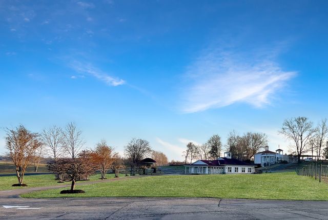 2982 Harvey Bowden Rd, Paris, TN 38242