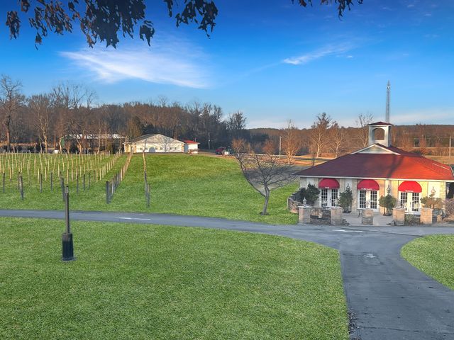 2982 Harvey Bowden Rd, Paris, TN 38242