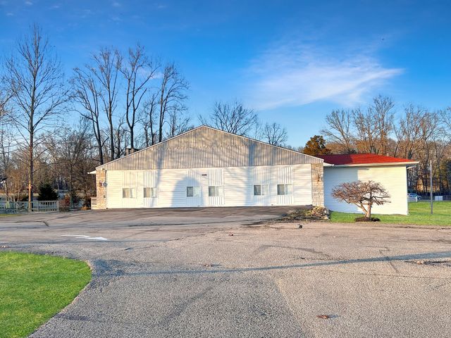 2982 Harvey Bowden Rd, Paris, TN 38242