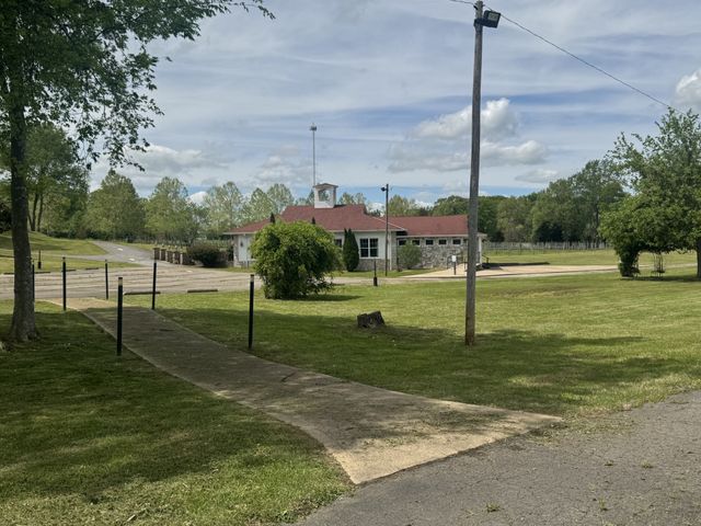 2982 Harvey Bowden Rd, Paris, TN 38242