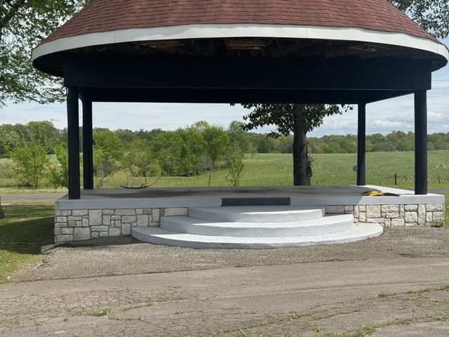 2982 Harvey Bowden Rd, Paris, TN 38242