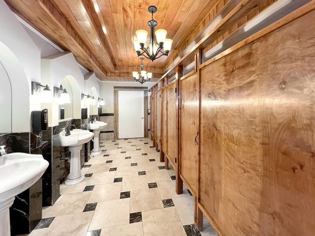 2982 Harvey Bowden Rd, Paris, TN 38242