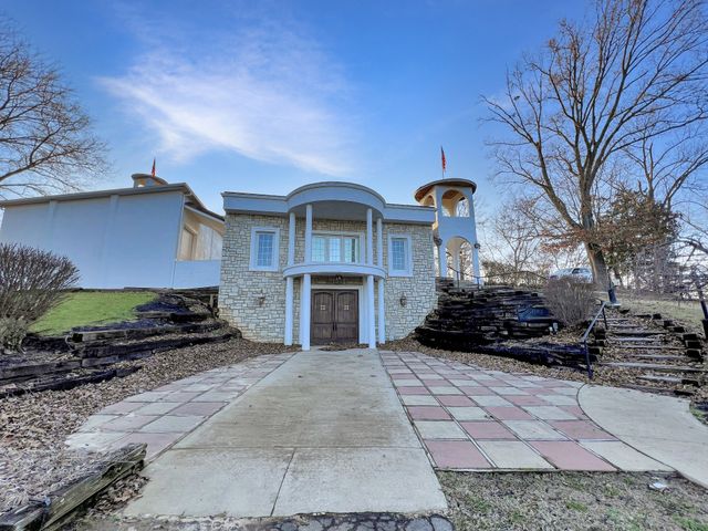 2982 Harvey Bowden Rd, Paris, TN 38242