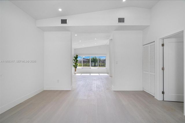 2115 NW 129th St, Miami, FL 33167