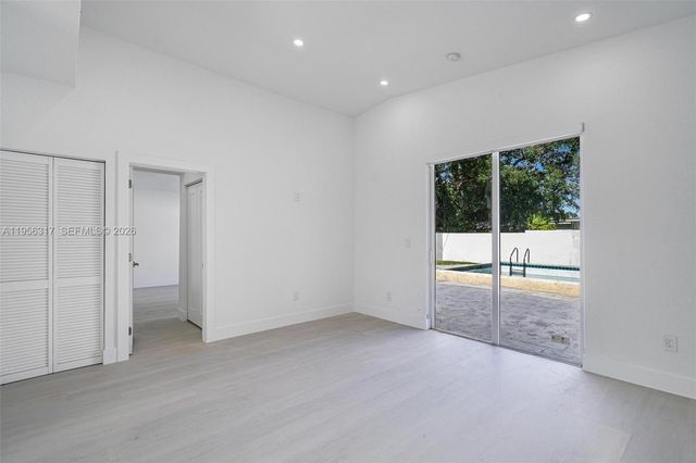 2115 NW 129th St, Miami, FL 33167