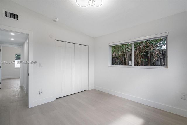 2115 NW 129th St, Miami, FL 33167