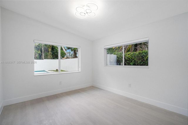 2115 NW 129th St, Miami, FL 33167