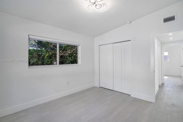 2115 NW 129th St, Miami, FL 33167