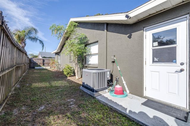 7825 GLASCOW DRIVE, New Port Richey, FL 34653