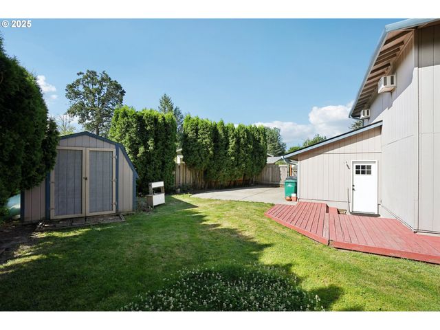 3155 Se LEWIS Ct, Troutdale, OR 97060
