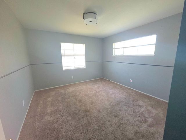 6736 Medora Dr, North Highlands, CA 95660