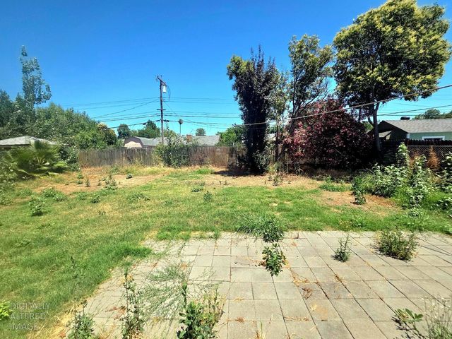 6736 Medora Dr, North Highlands, CA 95660
