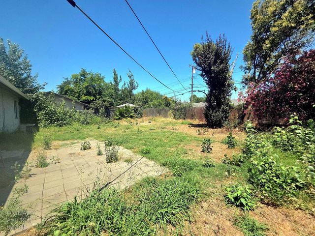 6736 Medora Dr, North Highlands, CA 95660