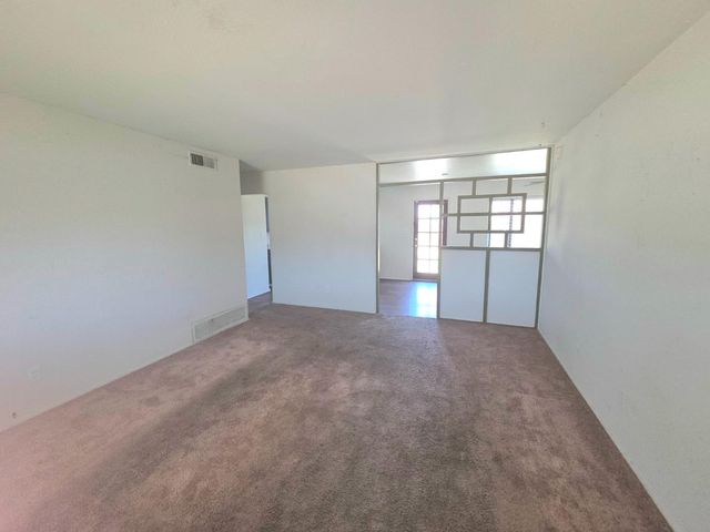 6736 Medora Dr, North Highlands, CA 95660
