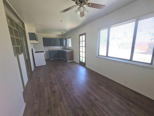 6736 Medora Dr, North Highlands, CA 95660