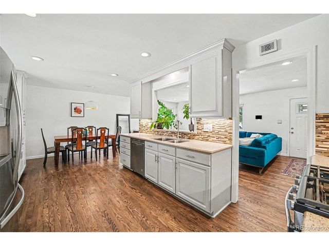1250 Saulsbury St, Lakewood, CO 80214