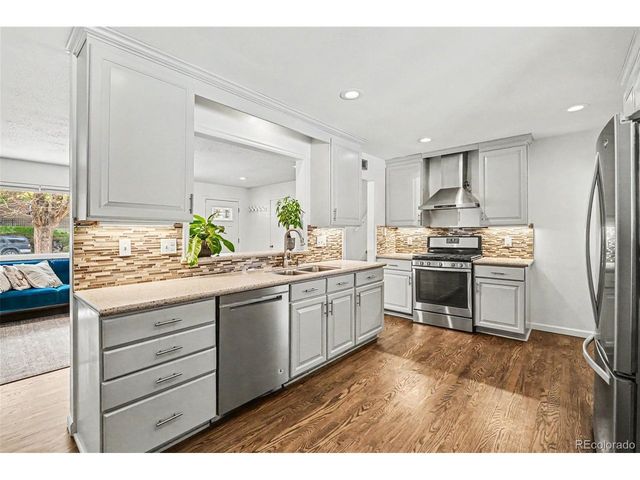 1250 Saulsbury St, Lakewood, CO 80214