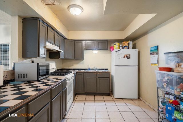 7901 Jay Street, Lamont, CA 93241