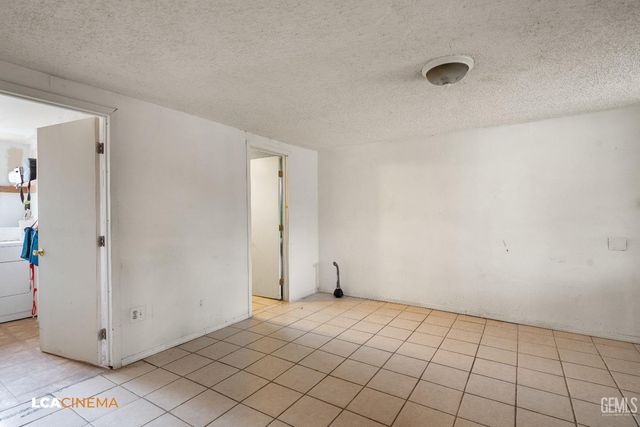 7901 Jay Street, Lamont, CA 93241