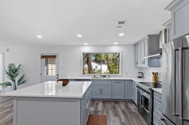 1400 E Shady Grove Road, Irving, TX 75060