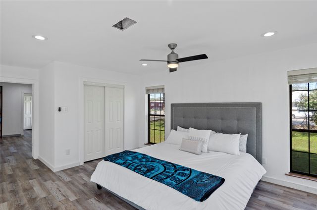 1400 E Shady Grove Road, Irving, TX 75060