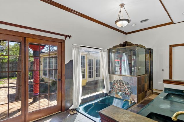 1400 E Shady Grove Road, Irving, TX 75060