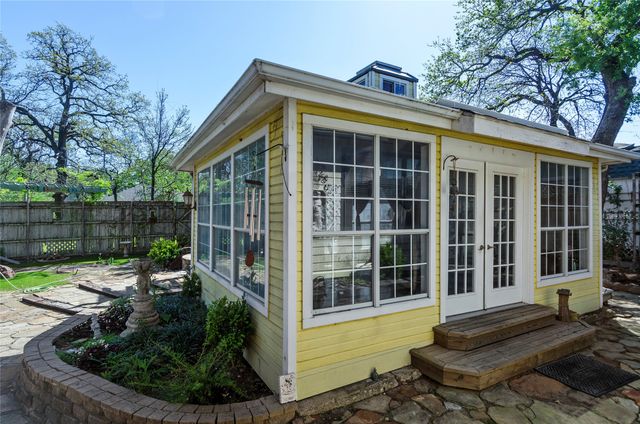 1400 E Shady Grove Road, Irving, TX 75060