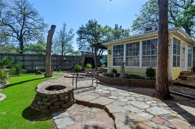 1400 E Shady Grove Road, Irving, TX 75060