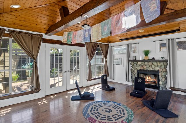 1400 E Shady Grove Road, Irving, TX 75060