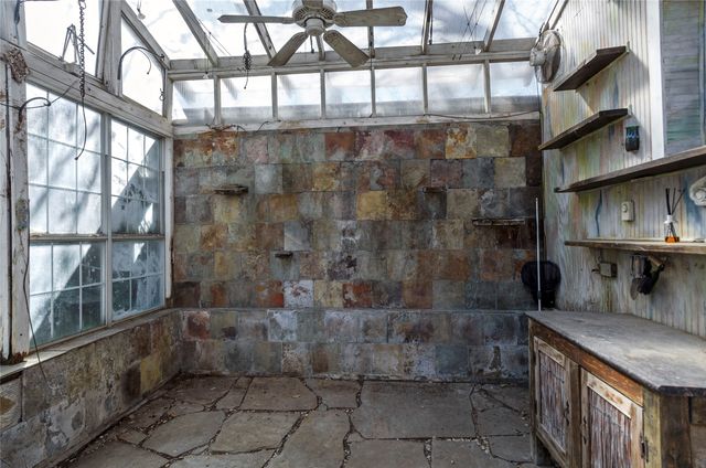 1400 E Shady Grove Road, Irving, TX 75060