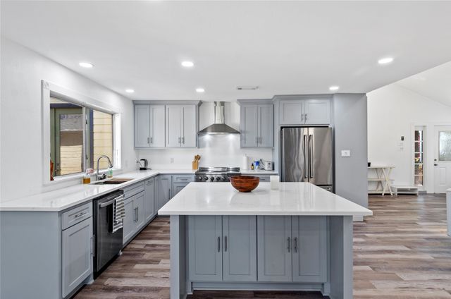 1400 E Shady Grove Road, Irving, TX 75060