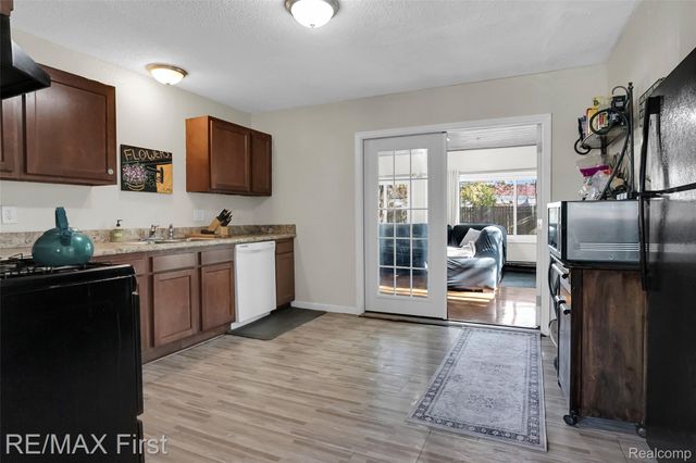 26730 Ridgemont Street, Roseville, MI 48066