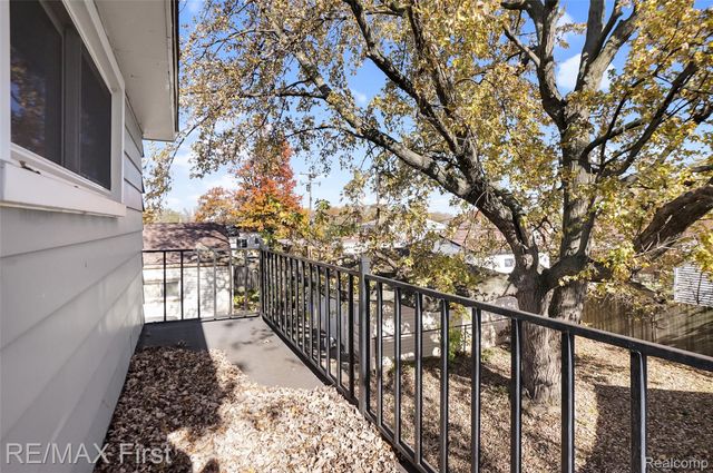 26730 Ridgemont Street, Roseville, MI 48066