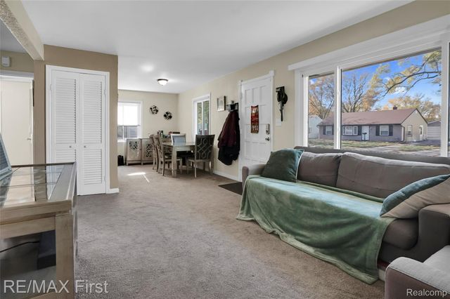 26730 Ridgemont Street, Roseville, MI 48066