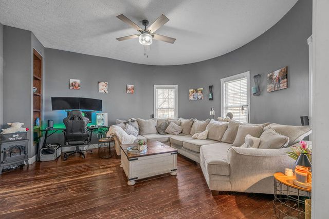 370 Mooreland Avenue, Harrodsburg, KY 40330
